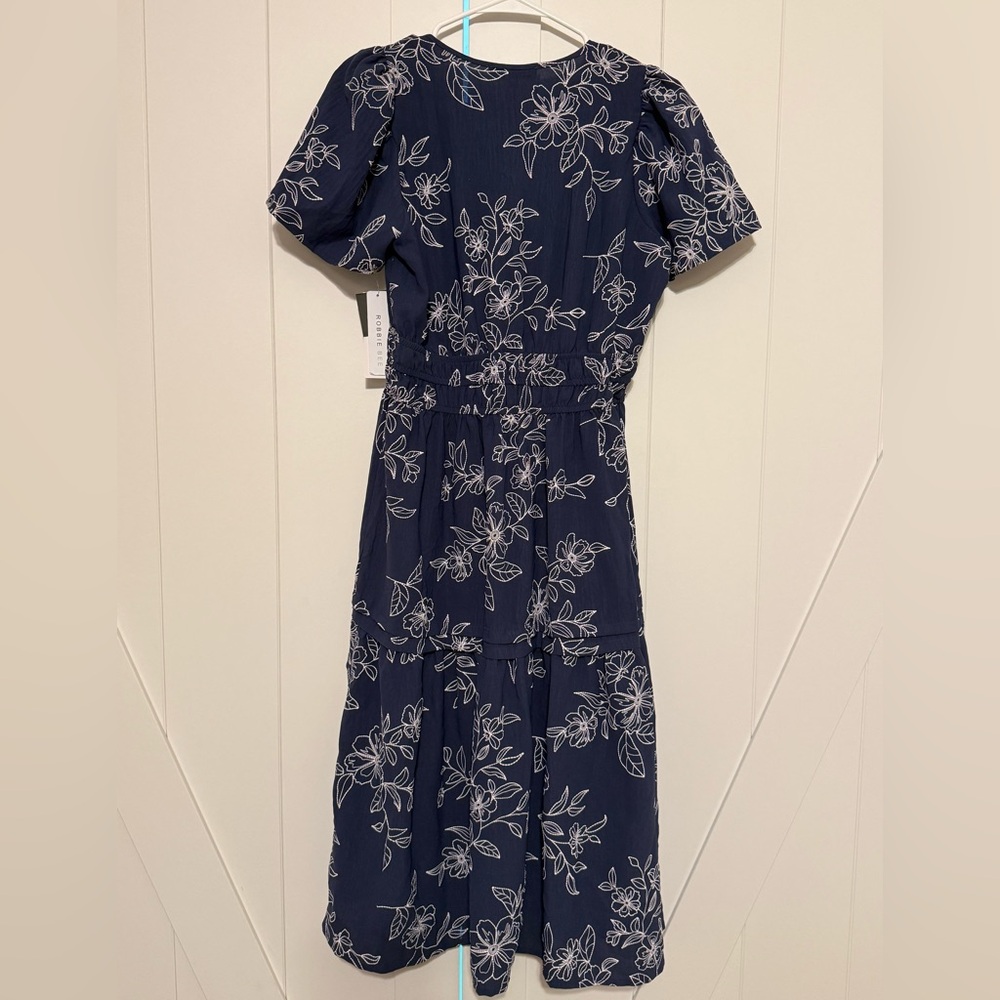 Robbie Bee Navy and White Floral Midi Dress - Picture 2 of 3